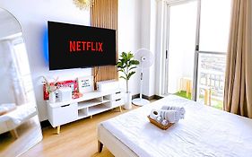 Zinnia Towers 1Br Condo With Ps4 Karaoke Netflix & Swimming Pool